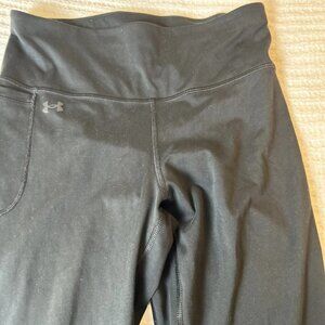 Under Armour Leggings Women’s Black Pull On Size Large Fitted Gym Workout Run